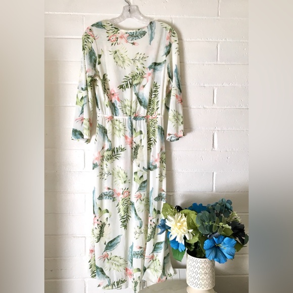 Ivy Rose Beautiful flowy sheer long dress πΌπΈππͺ·πΏ - Picture 7 of 8